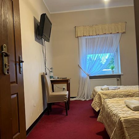 Hotel Chrobry Ленчиця Екстер'єр фото