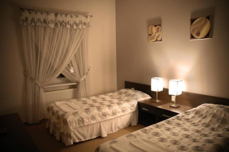 Hotel Chrobry Ленчиця Екстер'єр фото