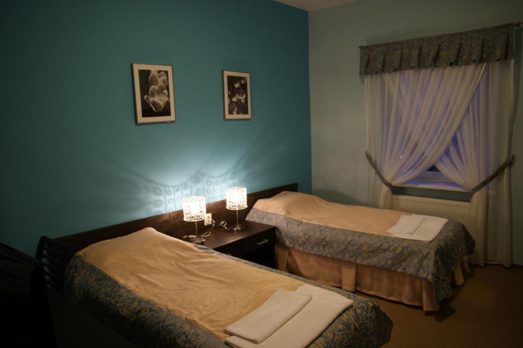 Hotel Chrobry Ленчиця Номер фото